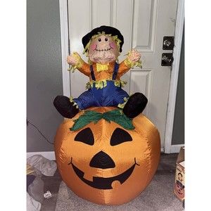 Gemmy Inflatable 4 foot Halloween Pumpkin Scarecrow Airblown Holidays Spooky *